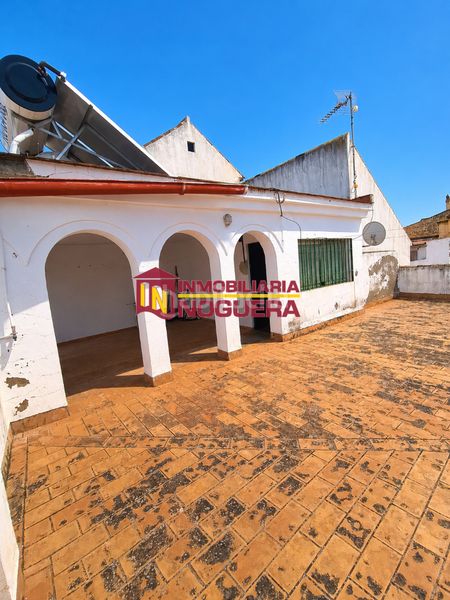 Foto a3df6796-6277-45d1-b853-e746f3f4f3f4. Casa a Écija