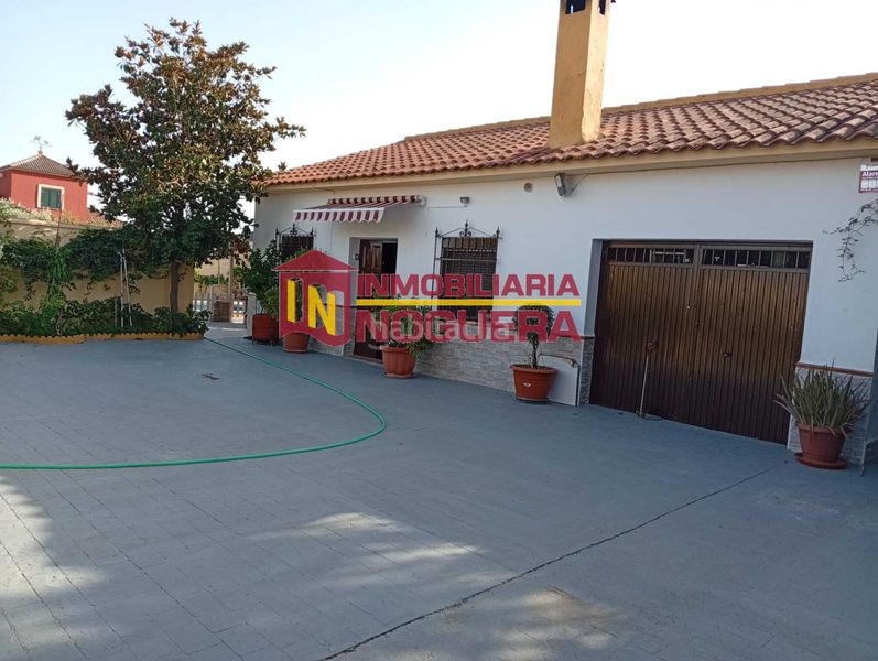 Foto a5c7ca69-df0b-4b6c-94d8-cd7e1f395498. Xalet amb piscina a Fuente Palmera
