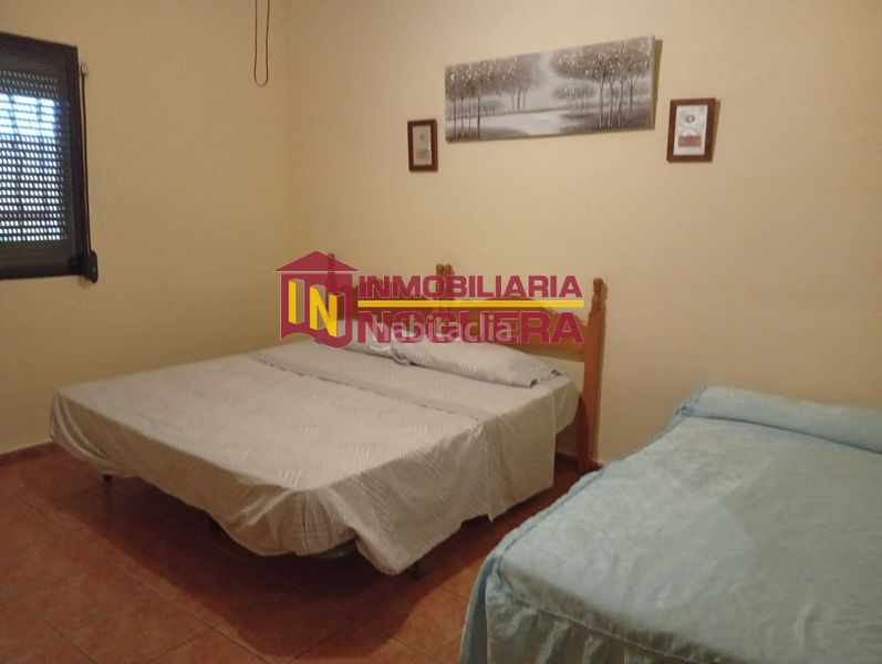 Foto b810dfde-7c74-4157-a615-41c12336d94f. Xalet amb piscina a Fuente Palmera