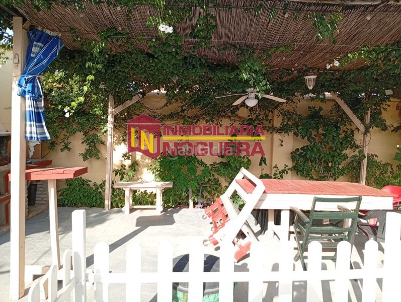 Foto ba04b173-1d2b-48b9-a5c7-04c76bc198a9. Xalet amb piscina a Fuente Palmera