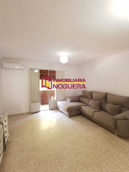 Foto 50093b0c-9195-427e-b66a-c73611f6086b. Rent flat in Écija