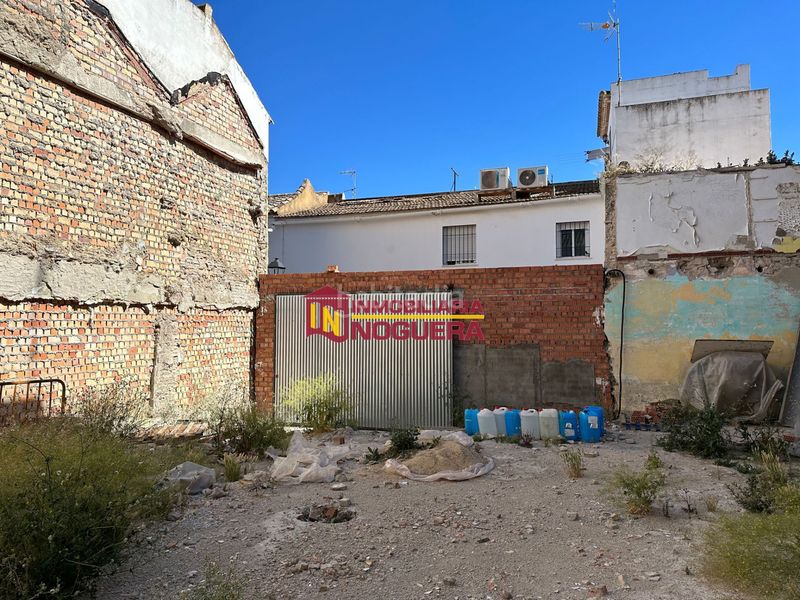 Foto e91a5821-104f-46ae-9fd0-c2304fdbc438. Terreny residencial a Écija
