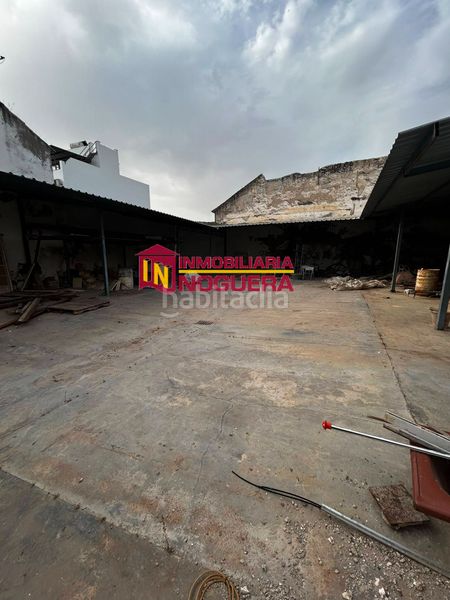 Foto be17a185-0dfa-4d45-9f97-628ba2365b09. Nau industrial a Écija