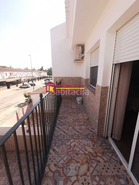 Foto 2d818492-b5c1-4421-849c-63ba108798ed. Casa a calle ciprés 19 a Écija