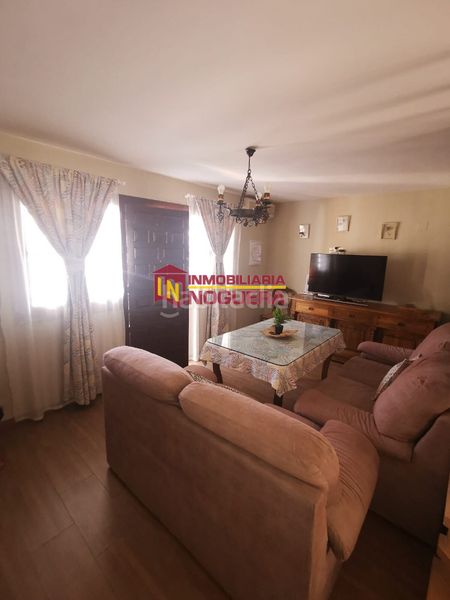 Foto b064fd9a-58bd-4bd9-b058-37170a7be727. Casa a calle ciprés 19 a Écija