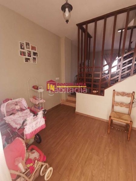 Foto bb87b792-f93f-4019-a511-8cc9ca55e428. Casa a calle ciprés 19 a Écija