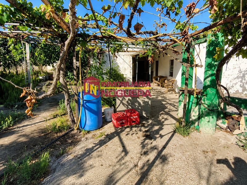 Foto ba2977ae-3ba8-4086-80b9-a10ea123e0eb. Finca rústica a Écija