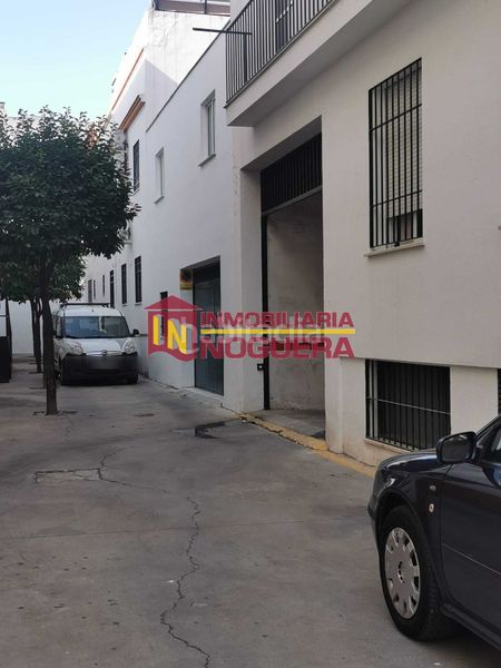 Foto 80451546-ff91-441d-9856-8cbac5970859. Aparcament cotxe a calle tórtola 1 a Écija