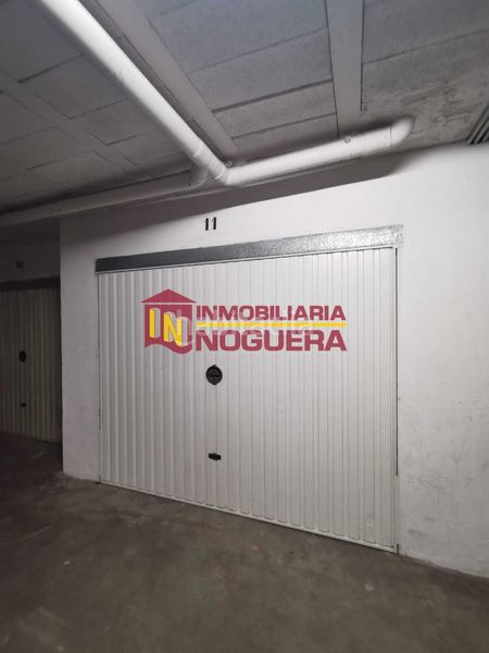 Foto fc95a069-b5c2-4926-8254-7160ea07e23c. Aparcament cotxe a calle tórtola 1 a Écija