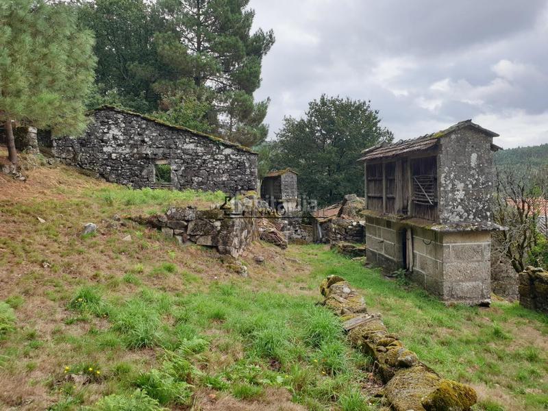 Foto 27981670-9b8c-44d0-861e-8674c75d54da. Casa conjunto de casas para restaurar en san isidro se vende conjunto de casas para rehabilitar en un entorno natural privilegiado, ide en Campo Lameiro