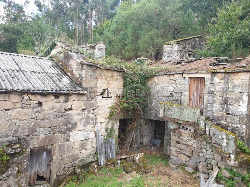 Foto 4241f27f-e02a-413f-ab82-06dfff12ccc0. Casa conjunto de casas para restaurar en san isidro se vende conjunto de casas para rehabilitar en un entorno natural privilegiado, ide en Campo Lameiro