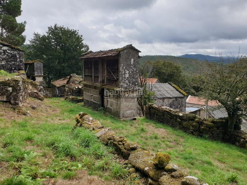 Foto 45a28d43-5561-49ae-9ee1-8dd01cd87a08. Casa conjunto de casas para restaurar en san isidro se vende conjunto de casas para rehabilitar en un entorno natural privilegiado, ide en Campo Lameiro