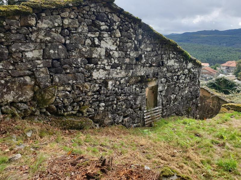 Foto 9e75bc33-e73c-4361-bd89-0d3c180aa918. Casa conjunto de casas para restaurar en san isidro se vende conjunto de casas para rehabilitar en un entorno natural privilegiado, ide en Campo Lameiro