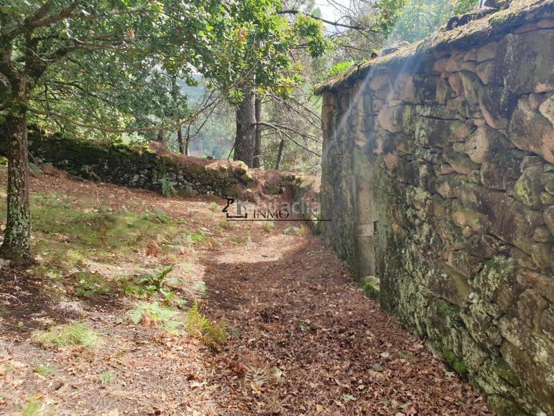 Foto a0c3194a-22d2-4f32-8d18-2fee7350d24f. Casa conjunto de casas para restaurar en san isidro se vende conjunto de casas para rehabilitar en un entorno natural privilegiado, ide en Campo Lameiro