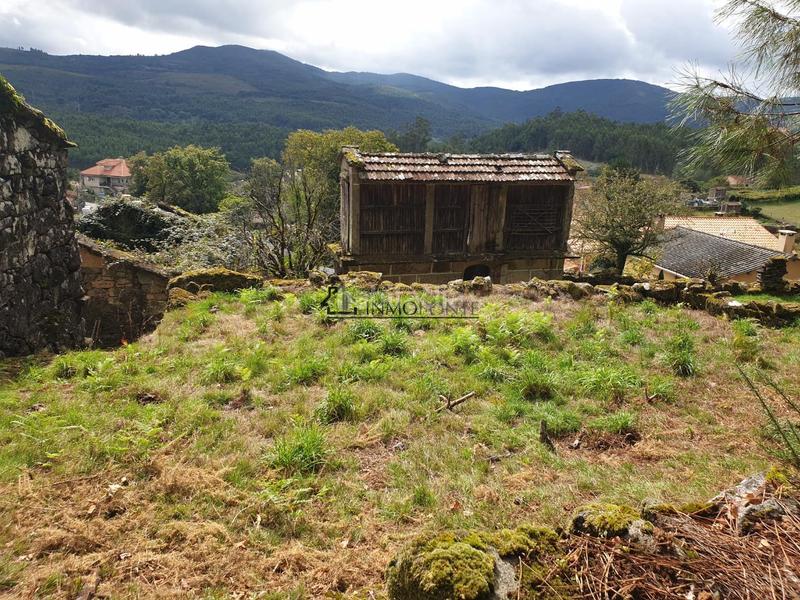 Foto a57dfcf4-a0c8-4d85-bc0d-e26d60d3ba41. Casa conjunto de casas para restaurar en san isidro se vende conjunto de casas para rehabilitar en un entorno natural privilegiado, ide en Campo Lameiro