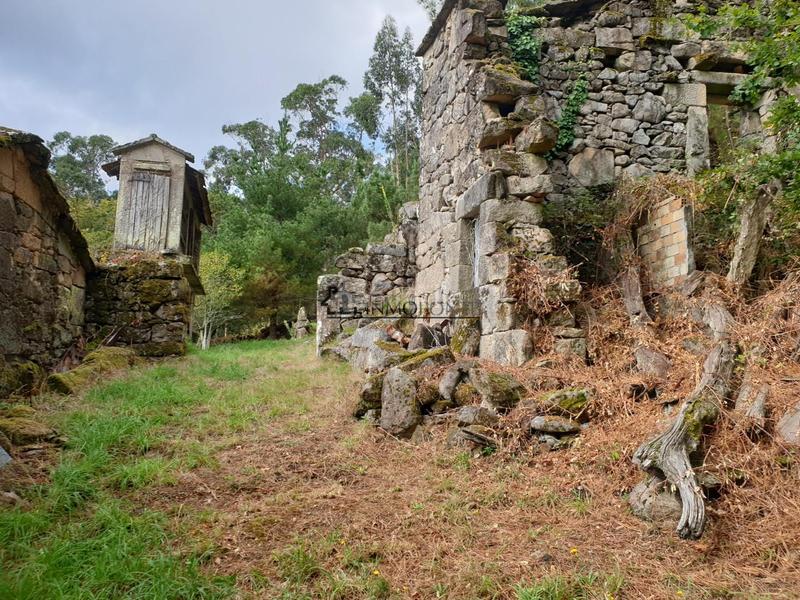 Foto bf64bf3c-c5c1-4b97-87ac-8f433594af69. Casa conjunto de casas para restaurar en san isidro se vende conjunto de casas para rehabilitar en un entorno natural privilegiado, ide en Campo Lameiro
