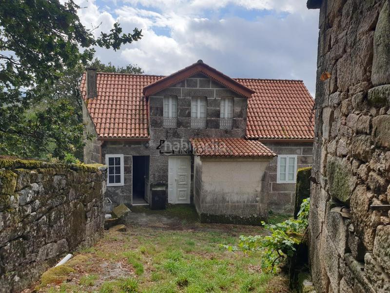 Foto bf9811dc-0048-4a30-b89f-d99be4059865. Casa conjunto de casas para restaurar en san isidro se vende conjunto de casas para rehabilitar en un entorno natural privilegiado, ide en Campo Lameiro