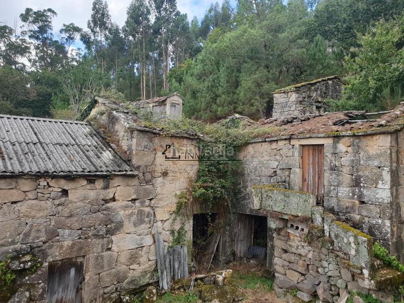 Foto cee6ae67-7b43-404d-87a4-98b6a96d6789. Casa conjunto de casas para restaurar en san isidro se vende conjunto de casas para rehabilitar en un entorno natural privilegiado, ide en Campo Lameiro