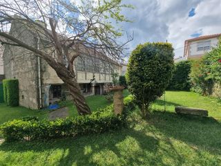 Maison  Avda porteliña. Casa de piedra para reformar en san salvador de poio se vende ca