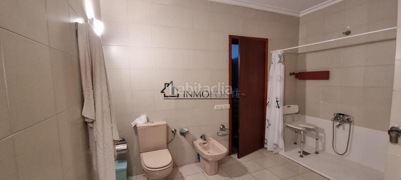 Foto 7c8a45a1-f78c-4ee2-8489-b5a1ecc48022. Maison avec chauffage parking dans Zona Fernández Labreda Pontevedra