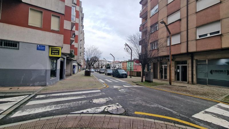Foto acda37d1-e128-4f77-b20f-3c46562bf554. Alquiler local comercial alquiler de bajo comercial en el centro . se alquila bajo comercial en una ubicación inmejorable, en calle san antoni en Pontevedra