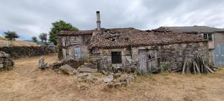 Casa a Cerdedo. Adéntrate en la oportunidad de vivir en plena naturaleza con