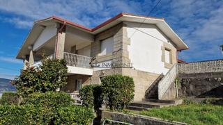 Casa en Parroquias Rurales. Se vende 2 casas con terreno de 1350m2 en pontevedra. la casa pr