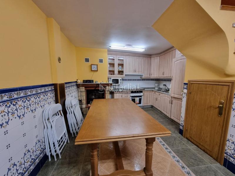 Foto 3c7cbfd6-9ef3-4de3-8adf-d4156798cae7. Casa adossada a Forcarei