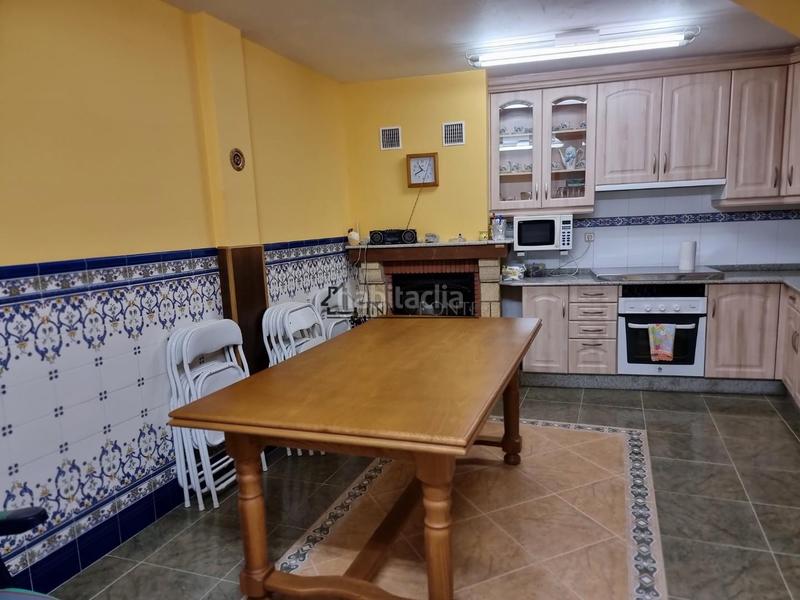 Foto b0334f02-33a5-41aa-9074-a7e96210ca8e. Casa adossada a Forcarei