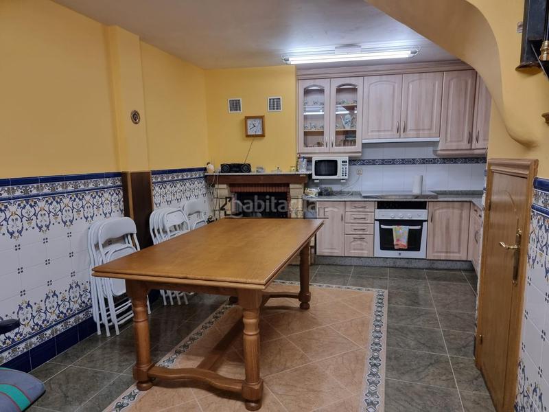 Foto f14ac571-9734-4d9e-bea4-1f77481c7d71. Casa adossada a Forcarei