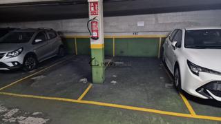 Car parking in Zona de Plaza de Barcelos. Se vende plaza de garaje en benito corbal, pontevedra. llámanos
