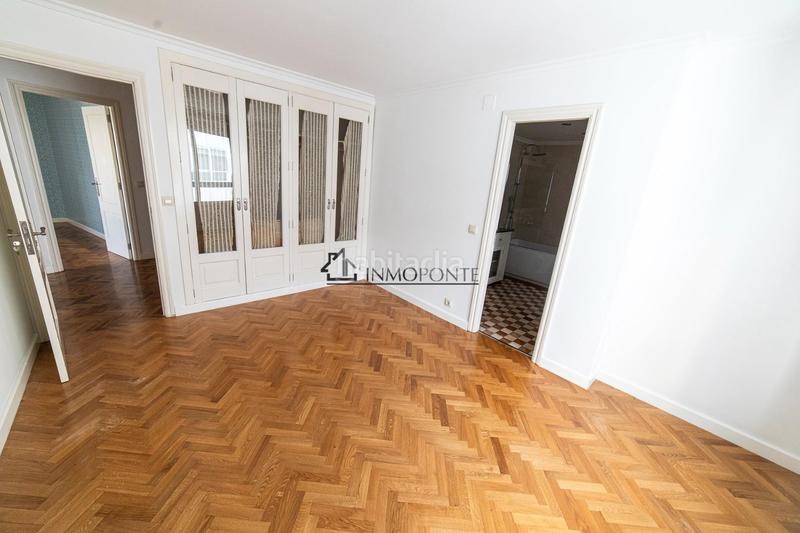 Foto 3f3f072f-ee1f-43d5-918f-a7e7b9325a57. Duplex in Centro - Echegaray Pontevedra