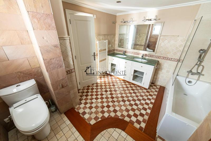 Foto 8648652f-083c-4d8e-988c-cf66374d1b59. Duplex in Centro - Echegaray Pontevedra