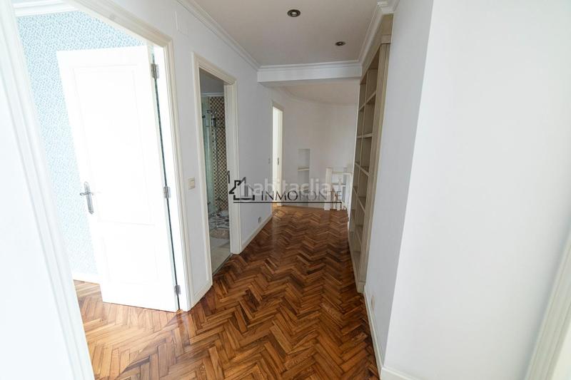 Foto b78f078b-41ca-4f97-8355-5cbda5fd890c. Duplex in Centro - Echegaray Pontevedra