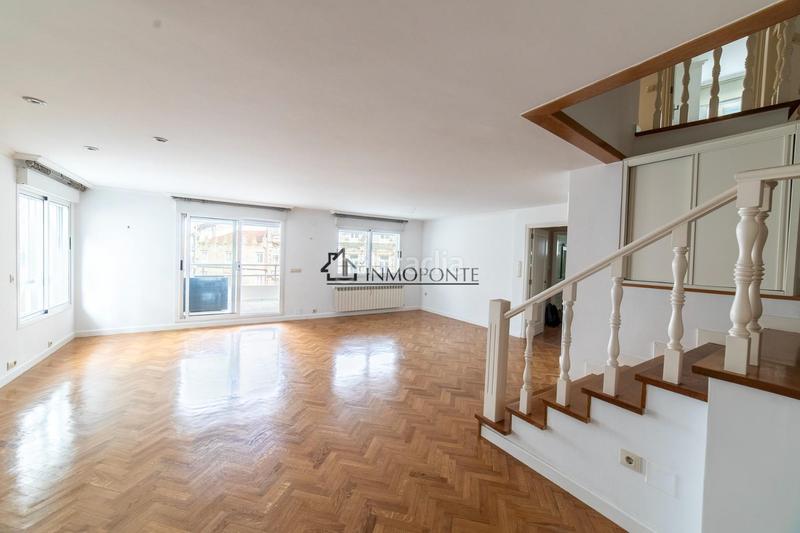 Foto ce50c968-213b-4969-afb0-d279bc7dd619. Duplex in Centro - Echegaray Pontevedra