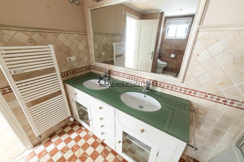 Foto e9cc7bf8-a074-45c1-8c90-78a38ef9df54. Duplex in Centro - Echegaray Pontevedra