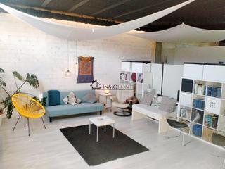 Local Comercial a Poio. Se vende bajo comercial en a caeira, poio este local de 96 m2 de