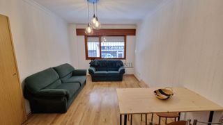 Miete Etagenwohnung in Zona de Plaza de Barcelos. Se alquila piso de 4 hab. para estudiantes en pontevedra. el pis