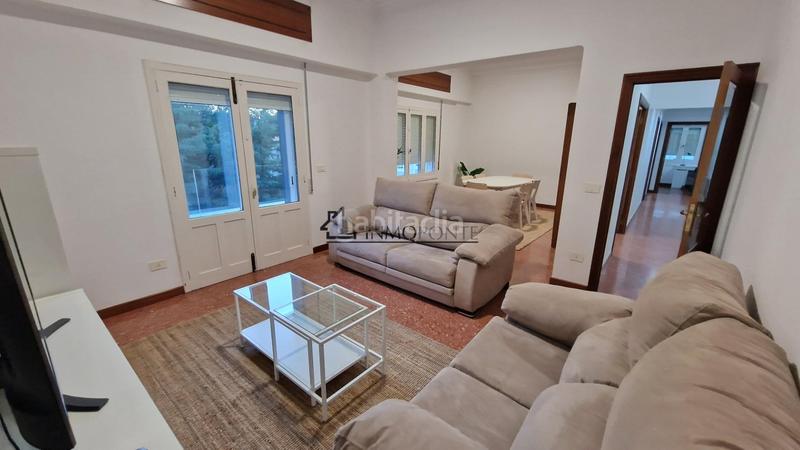 Foto 5816f0ba-cf64-4d00-8318-ef26ddd452aa. Rent flat in Zona Fernández Labreda Pontevedra