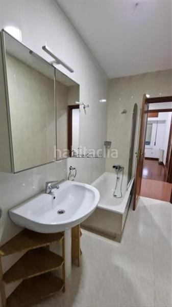 Foto 9e55949b-dae6-4a33-9107-3cc17e346dd5. Rent flat in Zona Fernández Labreda Pontevedra