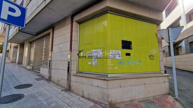 Foto 0d2f99e7-92a1-4be8-be8c-939279e8c100. Local comercial a Marín