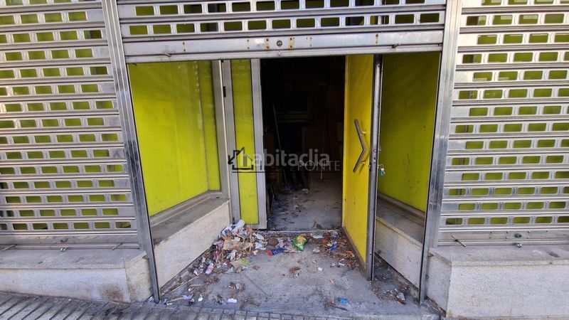 Foto d297abb8-3d75-4277-93f9-1e0b5b93b8fd. Local comercial a Marín
