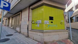 Local Comercial a Marín. Se vende bajo comercial en marín, pontevedra.  el bajo tiene 285