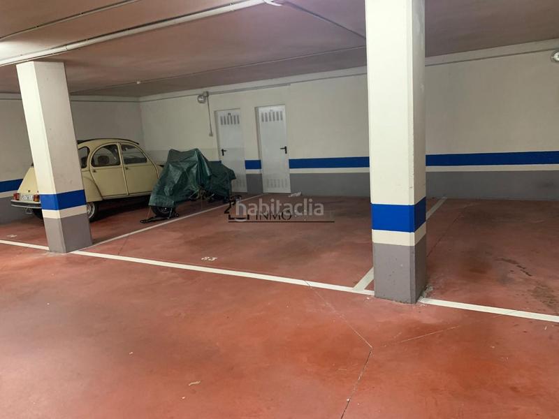 Foto 7a5bb8b5-6ef2-4fe0-974d-17ad6c0ef0fe. Aparcament cotxe a Poio