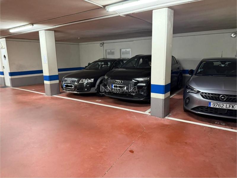 Foto 90ac6316-188a-4352-811d-f17d50e62f74. Aparcament cotxe a Poio