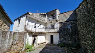 Casa en Cerdedo. Casa con terreno a la venta en vilalen, cerdedo! descripci�n de