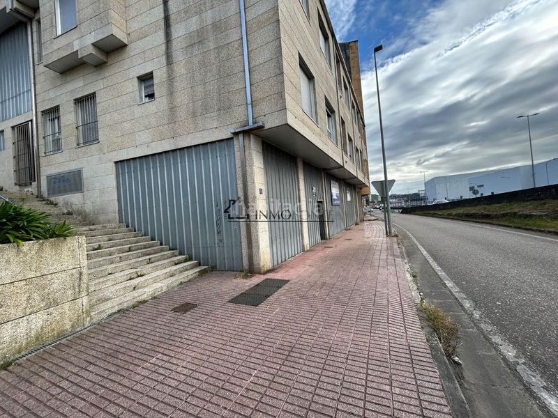 Foto f9240b02-d36b-4db2-a92e-d31bda5689ab. Alquiler local comercial quieres alquilar un local comercial en avda de montero ríos en estribela, ? excelente oportunidad de adquirir en propie en Pontevedra