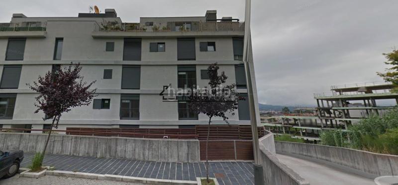Foto 4dae1e5a-85b1-444e-8f1a-07874cd7e075. Aparcament cotxe a Baiona