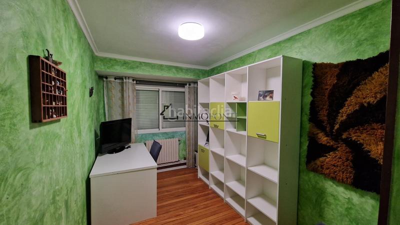 Foto c7271e47-b74e-411d-ad2b-2c5b137cfc07. Piso se vende piso amplio y luminoso buscas espacio, comodidad y una ubicación inmejorable? este piso lo tiene todo en Caldas de Reis