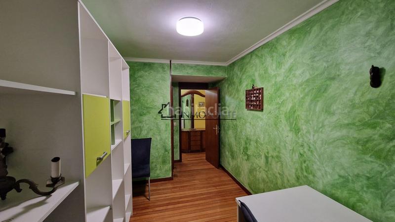 Foto dcde7f59-d432-4262-82b0-ae0fb877e81f. Piso se vende piso amplio y luminoso buscas espacio, comodidad y una ubicación inmejorable? este piso lo tiene todo en Caldas de Reis